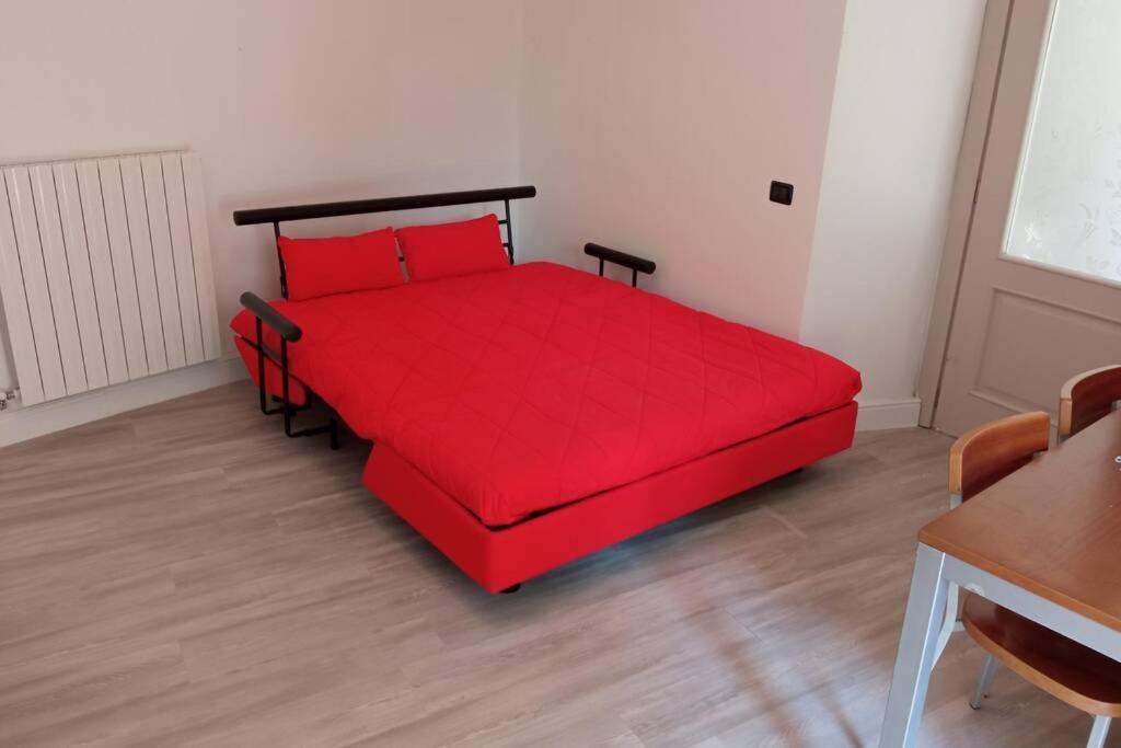 NembroEntire Flat, Independent Entrance, 20 Mins To Bgy - Bergamo Milan Airportアパートメント エクステリア 写真