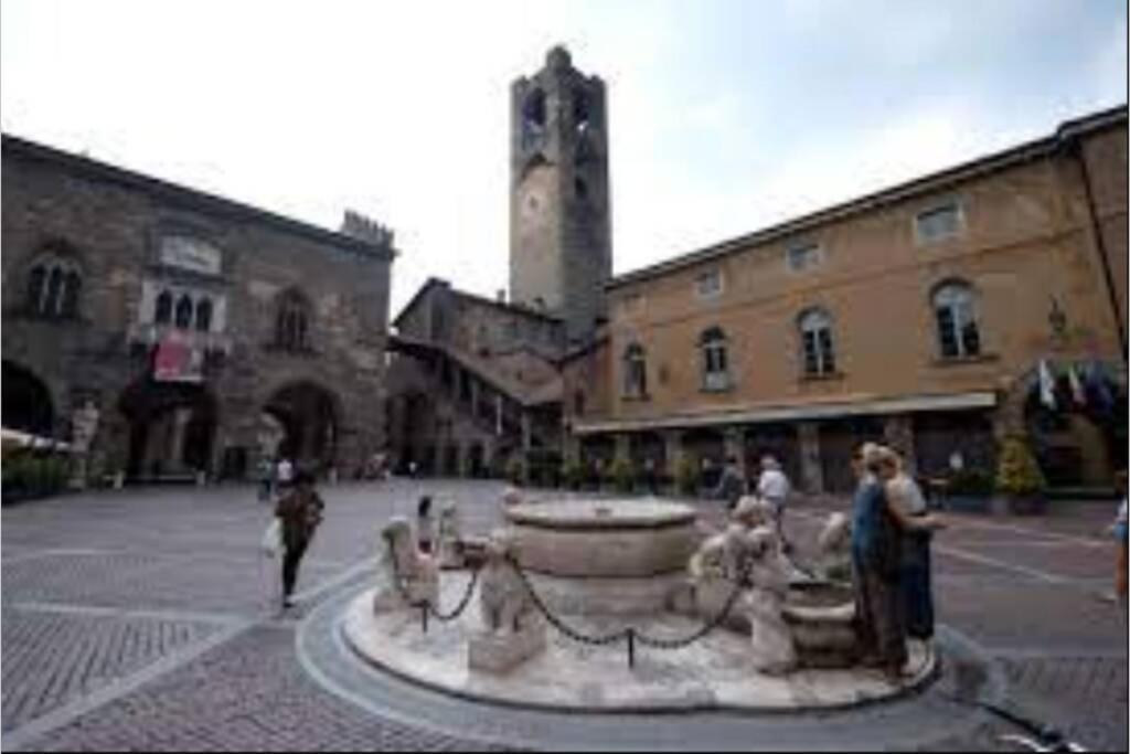 NembroEntire Flat, Independent Entrance, 20 Mins To Bgy - Bergamo Milan Airportアパートメント エクステリア 写真